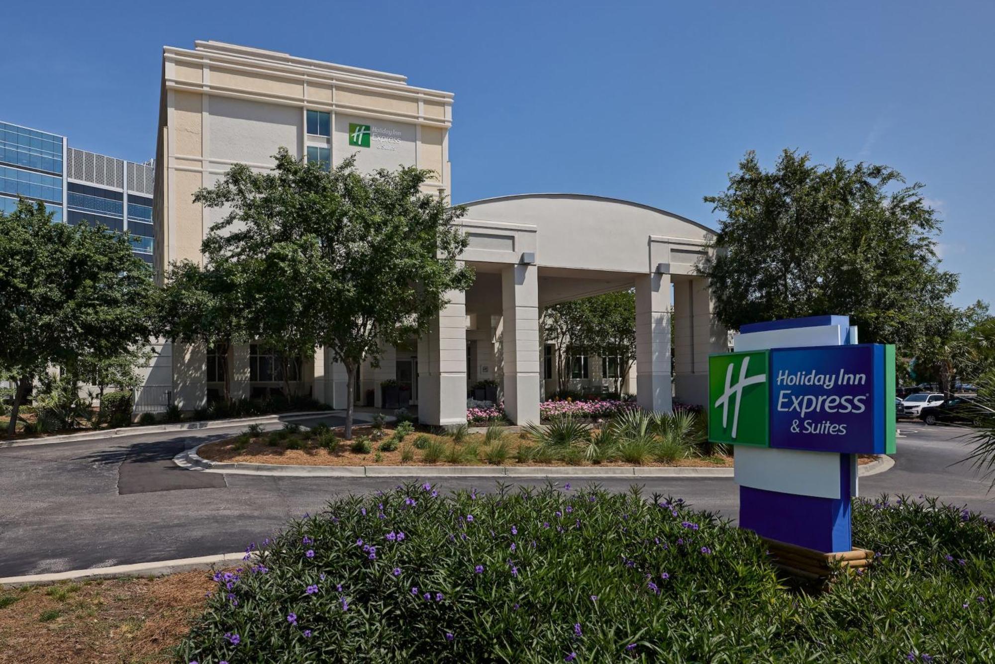 Holiday Inn Express & Suites Charleston Dwtn -Westedge By Ihg Exterior foto